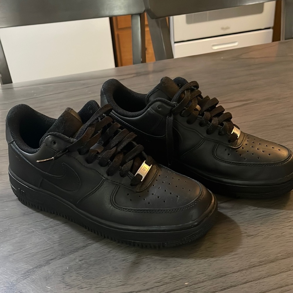 Air force ones black